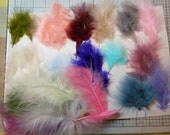 25 plus Marabu Feathers (mixed colours, colours will vary)