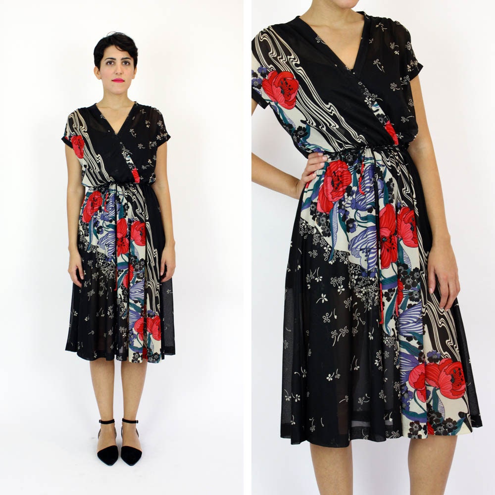 poppy print 70s dress / Sheer wrap style dress S/M