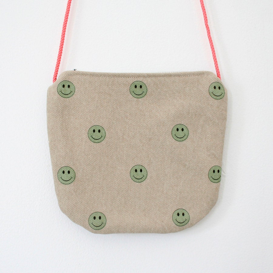 happy face purse
