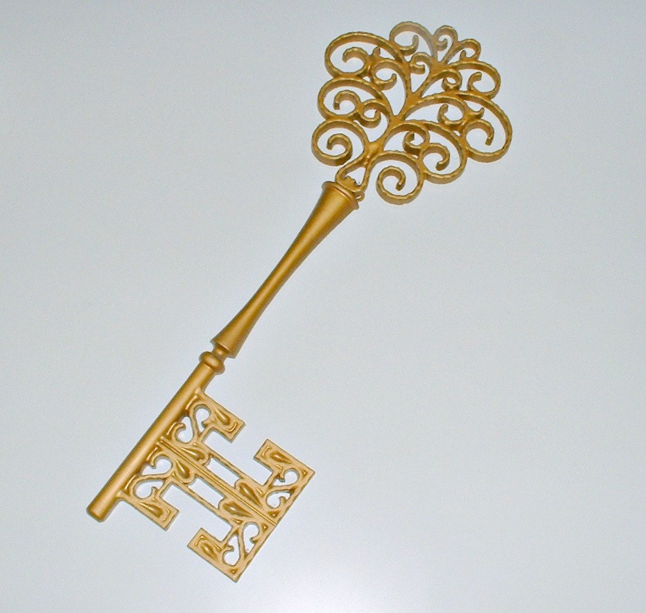 Vintage Skeleton Key Metal Sexton Wall Hanging Steampunk 18 Inch Hollywood Regency Huge Ornate