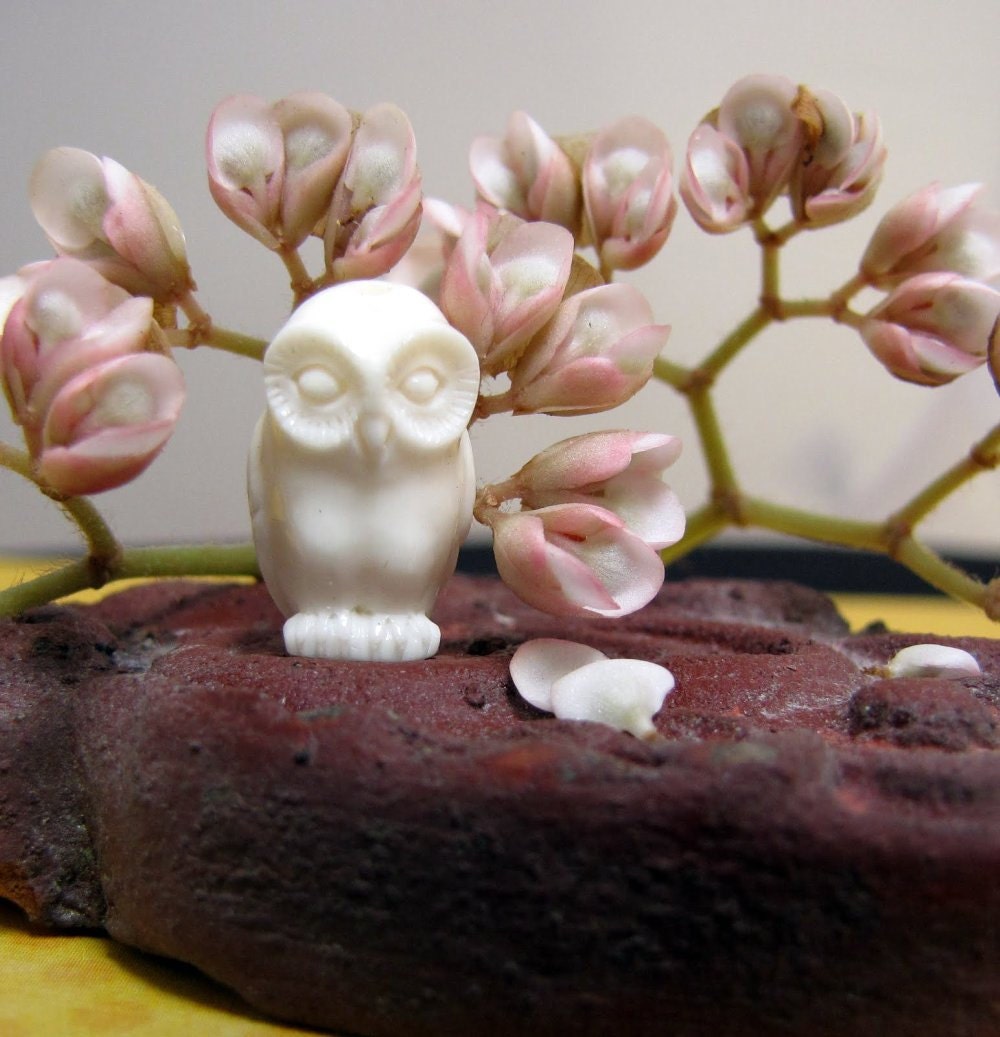Little Hantu Owl Carved Bone Bead
