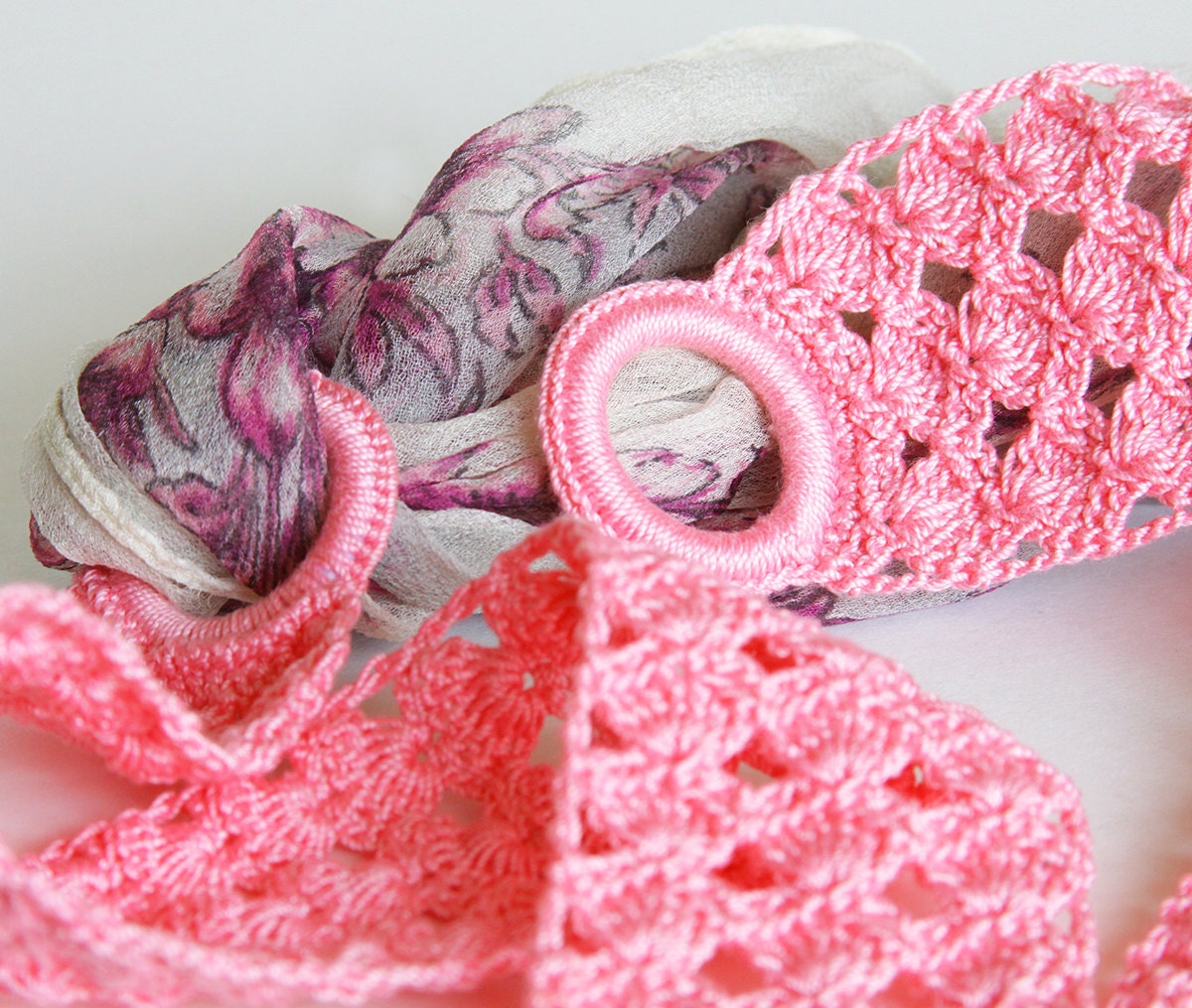 Pink Crochet Belt - Vintage style, Adjustable, Plus size, Mercerized cotton lace fashion, Waist belt wear