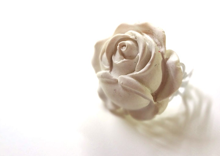 Large White Rose Polymer Clay Ring - Glamour365