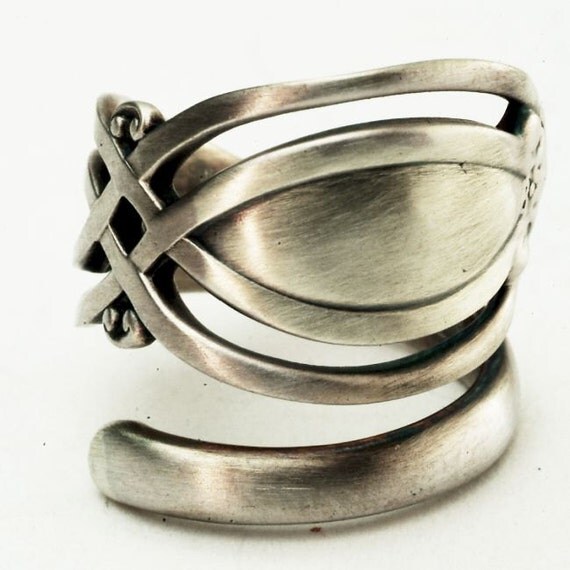 Vintage Victorian Pierced Sterling Silver Spoon Ring, Handmade in Your ... Vintage Victorian Pierced Sterling Silver Spoon Ring, Handmade in Your ...