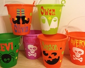 Halloween bucket: Personalized Halloween sand pail, beach bucket with shovel for use as trick or treat candy bag or party favor, black cat