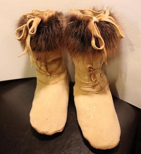 New handsewn Native Alaskan made Unisex mukluk by Totsmaywee