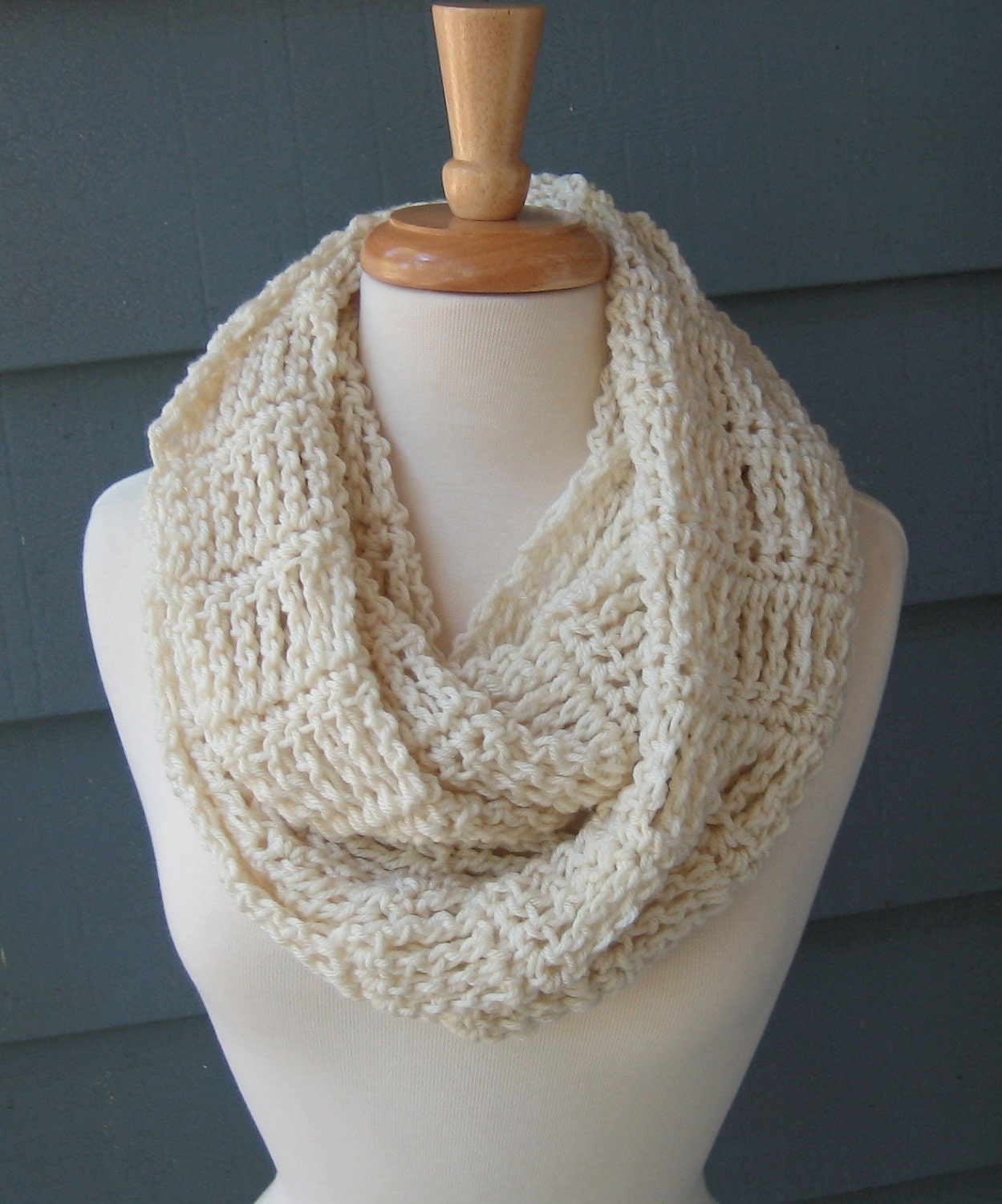 RIPLEY (large) - Infinity Scarf, Cowl, Neckwarmer, by ArtsyCrochet - Ivory Cream