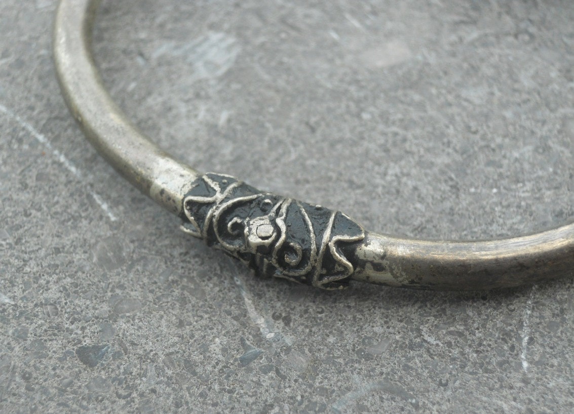 vintage SILVER ram head BANGLE with hinge closure