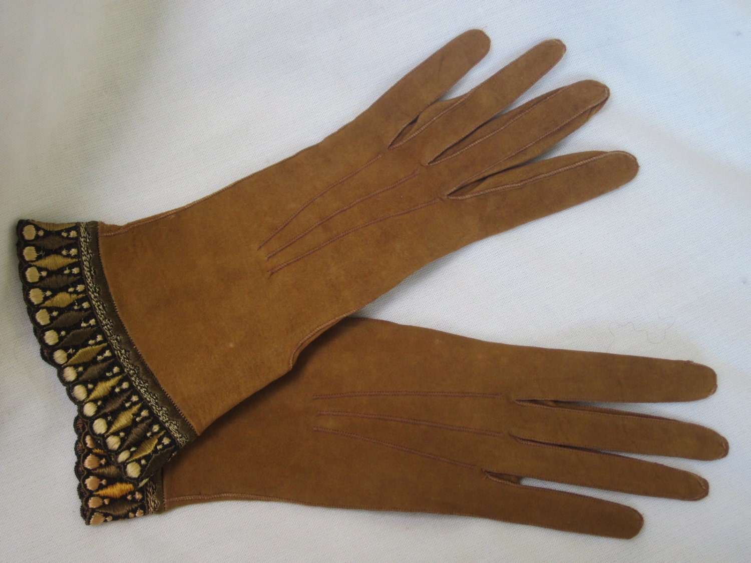 Beautiful Nut Brown Gloves, Thin Suede Leather with Art Deco Gold Border, size 6 1/4, Narrow, 1930s Gloves