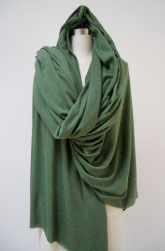 MARIA SEVERYNA Blanket Scarf - Kelly Green  Wool Knit Shawl Wrap Scarf