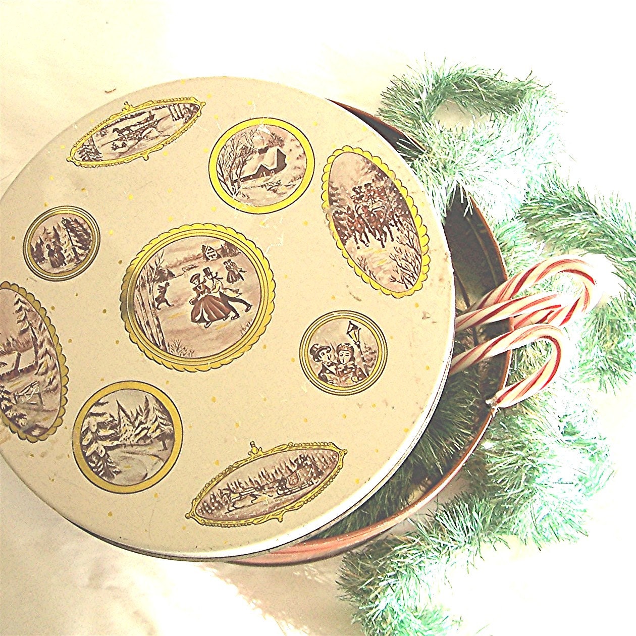 Vintage Tin Container, 1950s Lithograph Tin