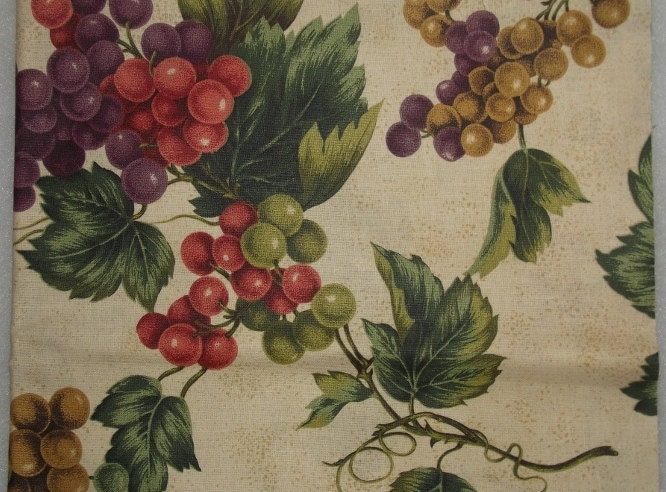 Fat Quarter, Grapes, 18X22  fabric Remnant, Heavy Weight