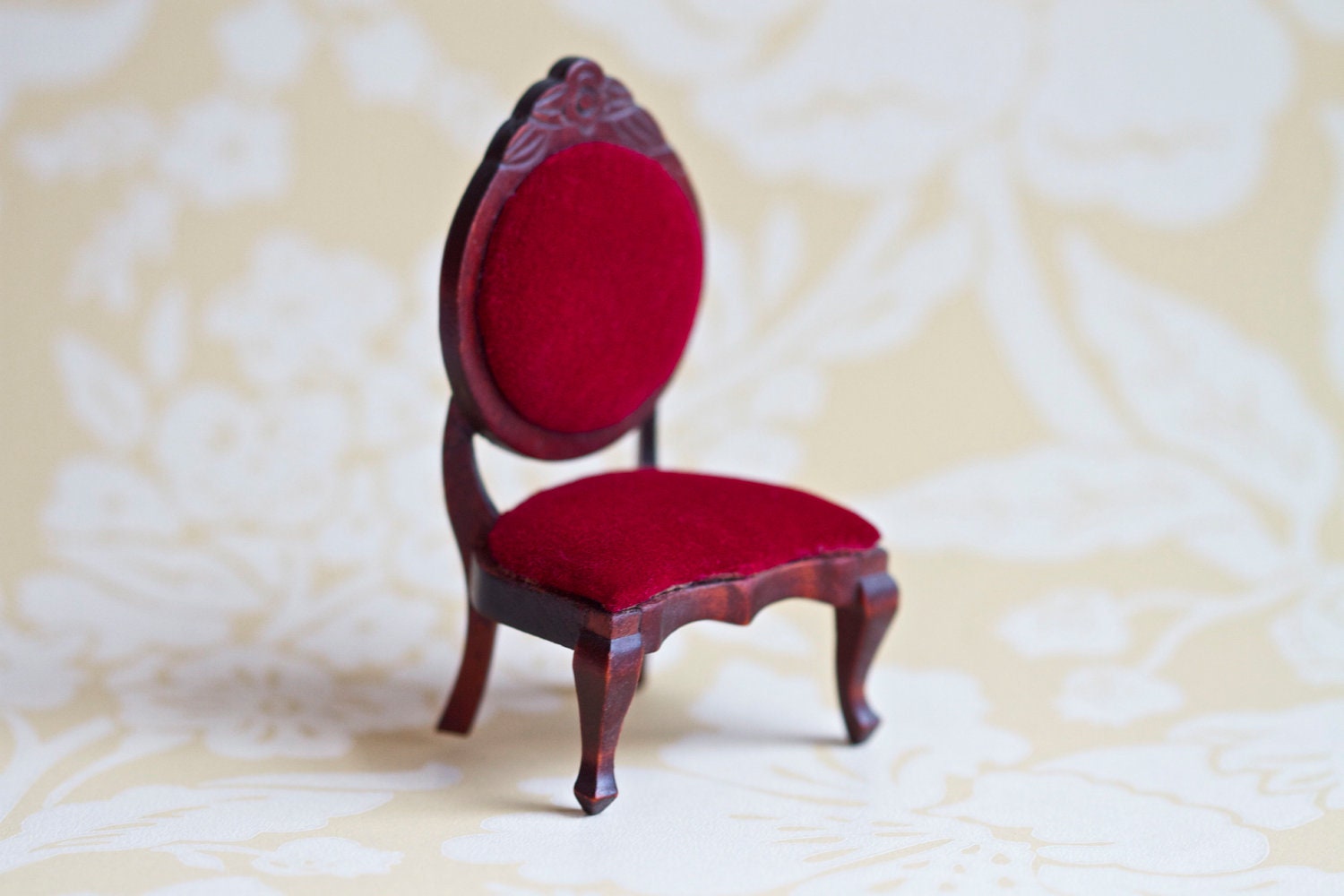 Miniature Dolls House Victorian Red Velvet Chair - Meanglean