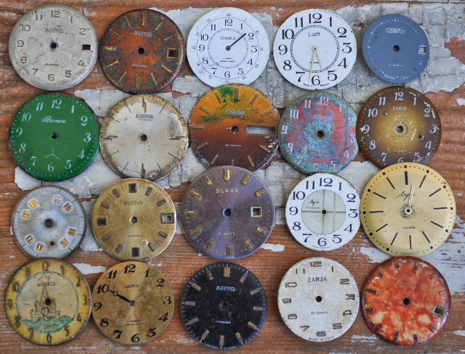 Lot of 20 vintage watch faces.dials.