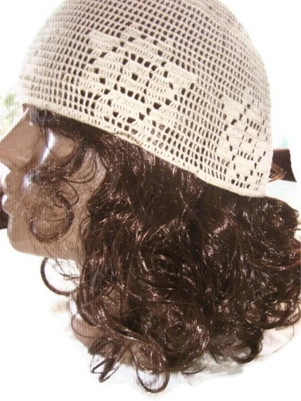 Chic Accessory For Elegant Women - Crochet  Beige Beret - Beanie