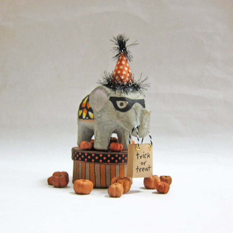 Halloween Elephant Trick-or-Treating in the Pumpkin Patch (Trinket Box)