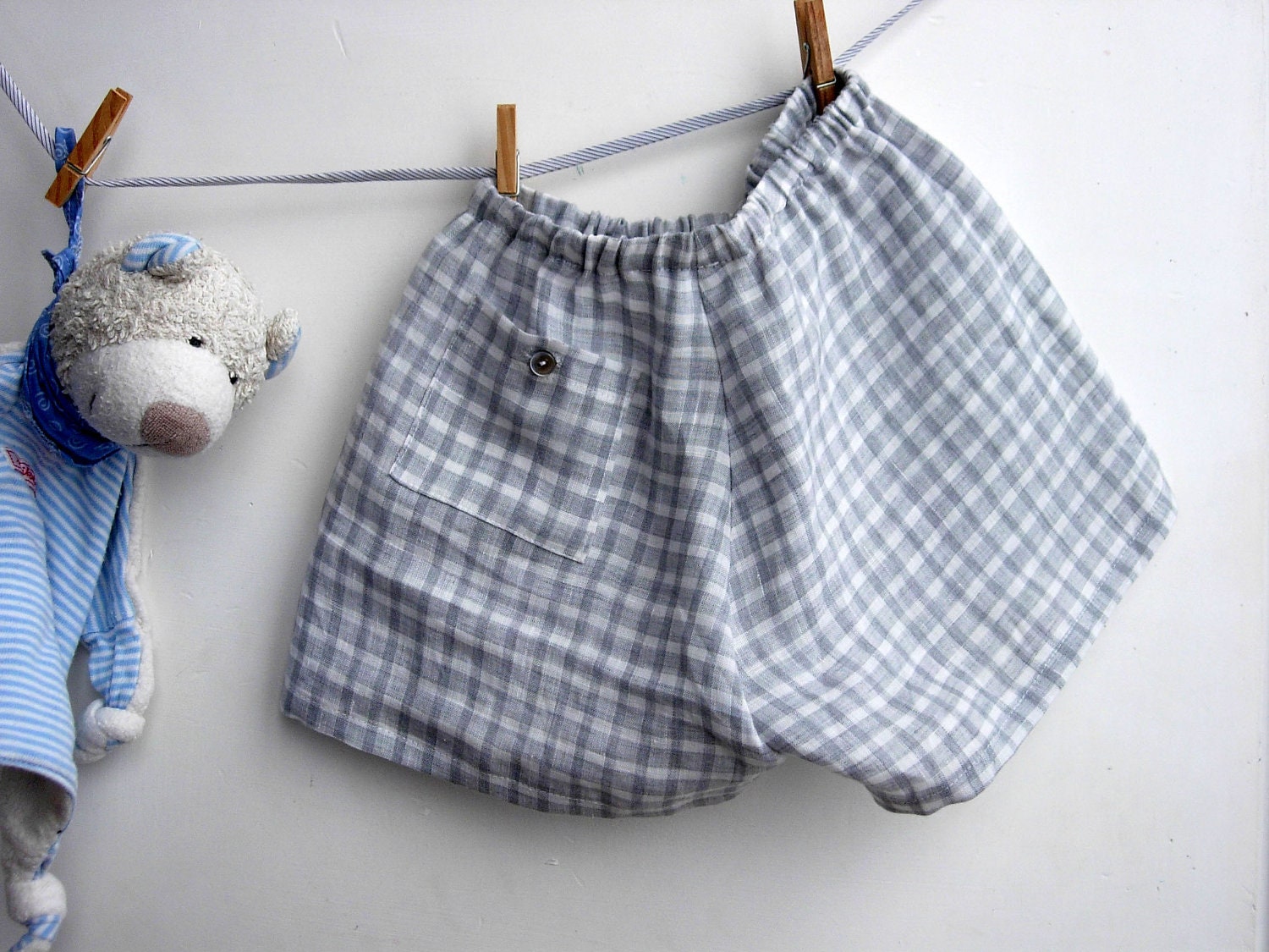Children shorts 100% linen. Checked grey and white. Size 18-24 months.  Ready to ship. - robedellarobi