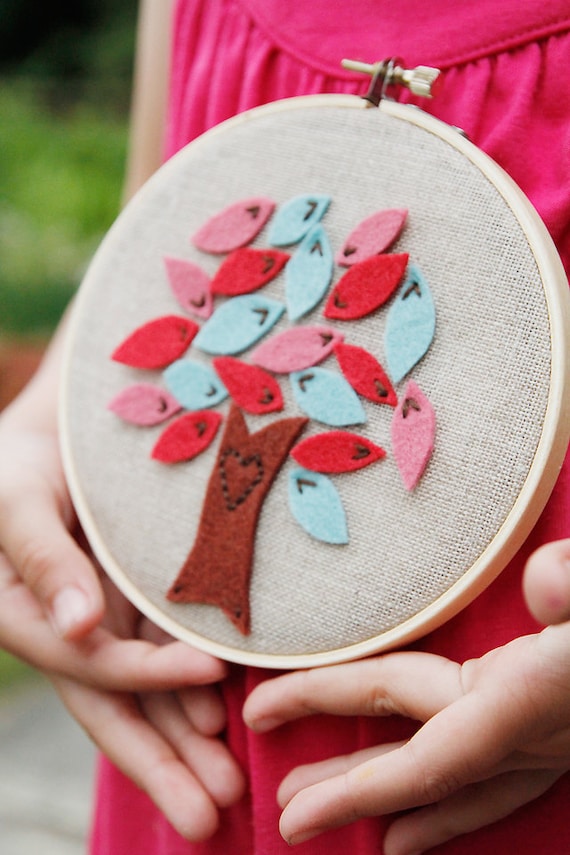 Embroidery Hoop Art. Love Me Knot. 5- Inch. Hand-embroidered Felt Tree with Felt Leaves by Catshy Crafts.