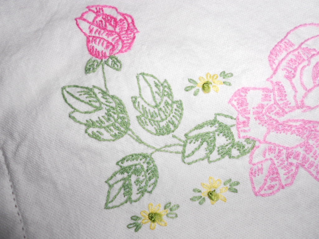 Vintage LInen Dresser Scarf with roses Antique Textile Mid Century
