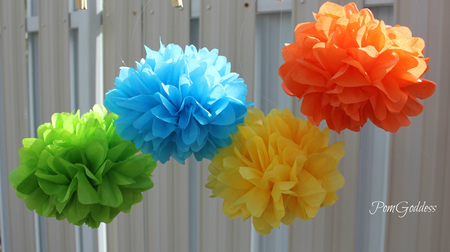 12 Paper Pom Poms, Wedding Reception Decorations,Ceremony Decorations,Nursery Decor,Fowers Il_570xn