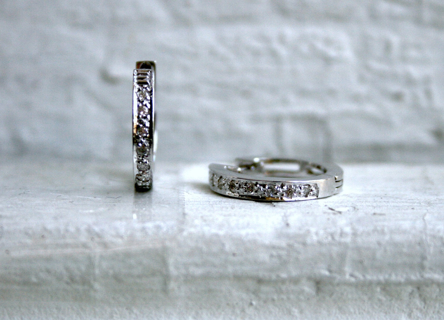 Vintage 18K White Gold Diamond Hoop "Huggie" Earrings - 0.14ct