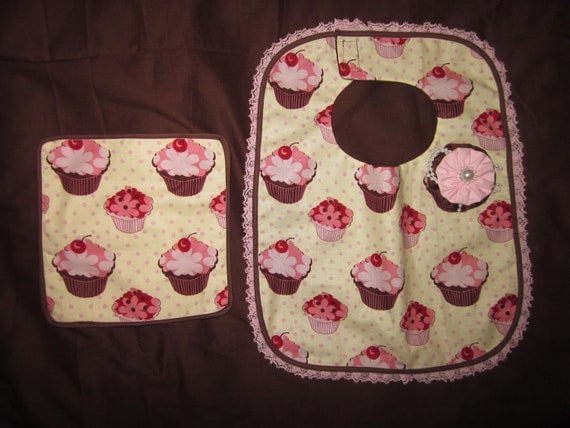 Cupcake Print Baby Bib & Burp Cloth Set