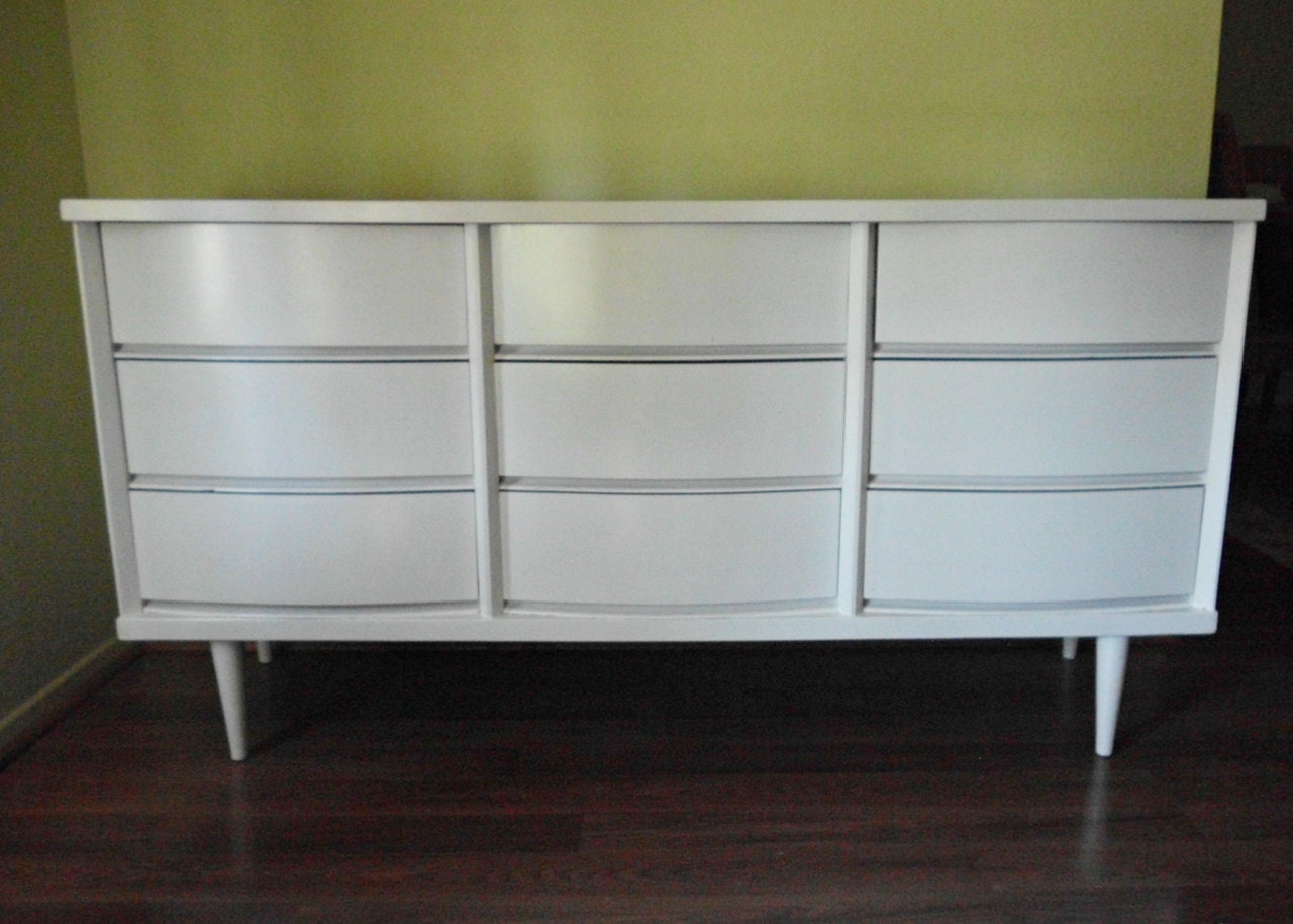 White Mid Century Nine Drawers Triple Dresser by Bassett