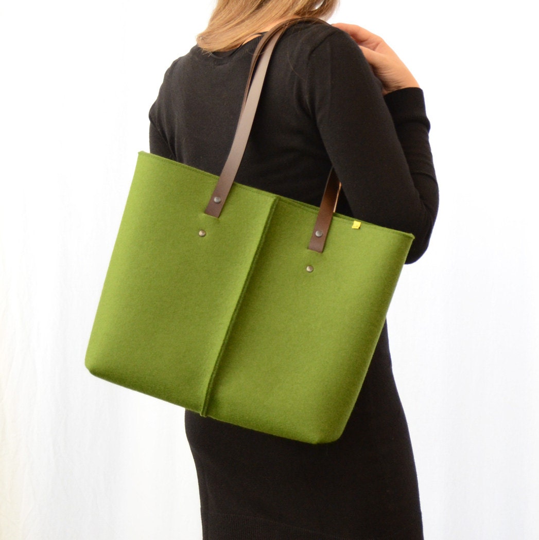 100% wool felt TOTE BAG with leather handles - green