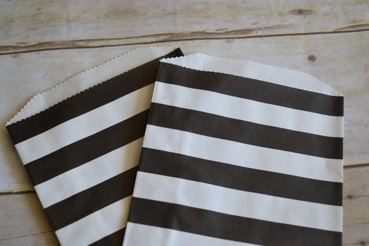 20 black and White Striped Paper Favor Bags