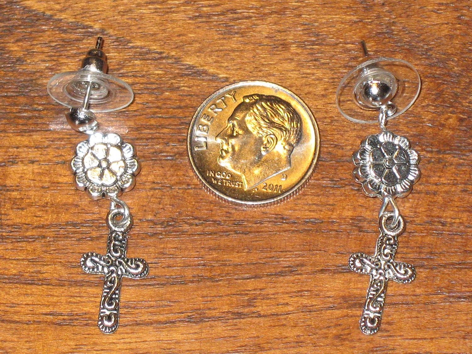 FLOWER CROSS EARRINGS - cool silver steampunk fun quirky cute funky retro chic geek nerd metro charm jewelry jewelery jewellry jewelrey