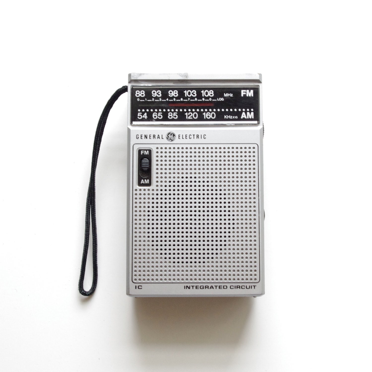 General Electric Portable Radio 1960's by ThisCharmingManCave