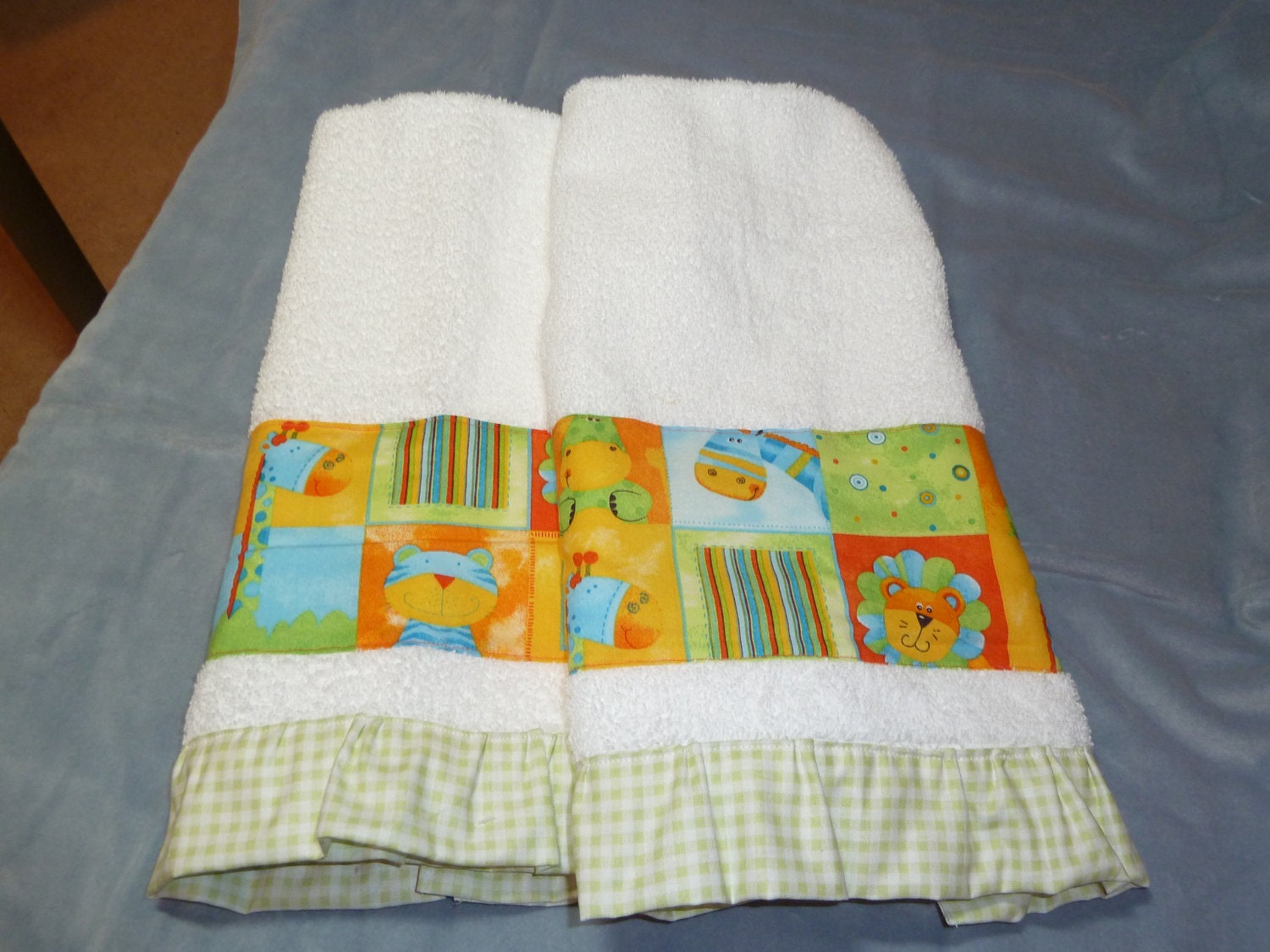 Nursery Animals Decorative Hand Towels (Set of 2) Baby and Child Friendly