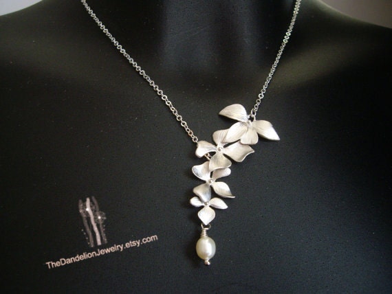 SALE, 10% OFF: Asymmetrical four flowers cascade necklace in white gold, lariat necklace, flower necklace, wedding jewelry, bridesmaid