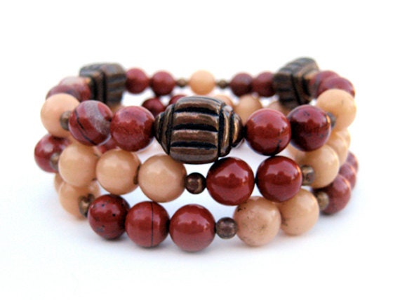 After Christmas Sale / Beaded stretch bracelets / vintage inspired / handmade bracelets / OOAK / red / cream