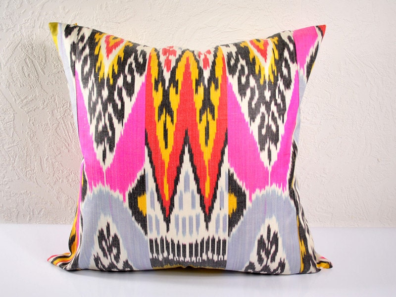 IKAT PILLOW 18x18 Decorative Throw Pillows red 18x18 Modern Pillow Covers NPI101