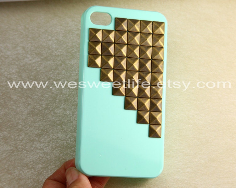 Studded iphone 4 case, Iphone 4s Case, Bronze pyramid studs Light Green Case-- Apple Mint Green iPhone Case 4, iPhone 4 Hard Case