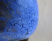 Round stoneware bowl with blue and grey glaze