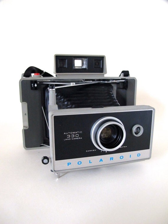 Polaroid Automatic 330 Instant Film Land Camera by LANDLOVE