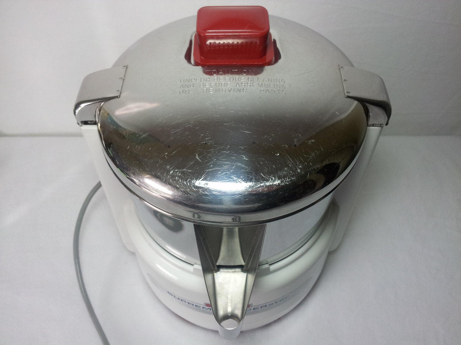 ACME Supreme Juicerator Model 6001 - Juicer