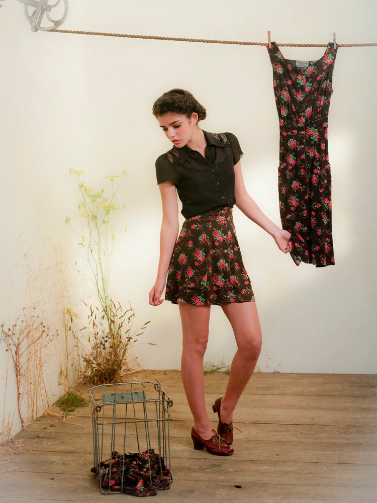 Black and Roses high waisted- Rah Rah skirt