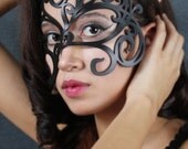 Leather Mask in Black "Swirly"