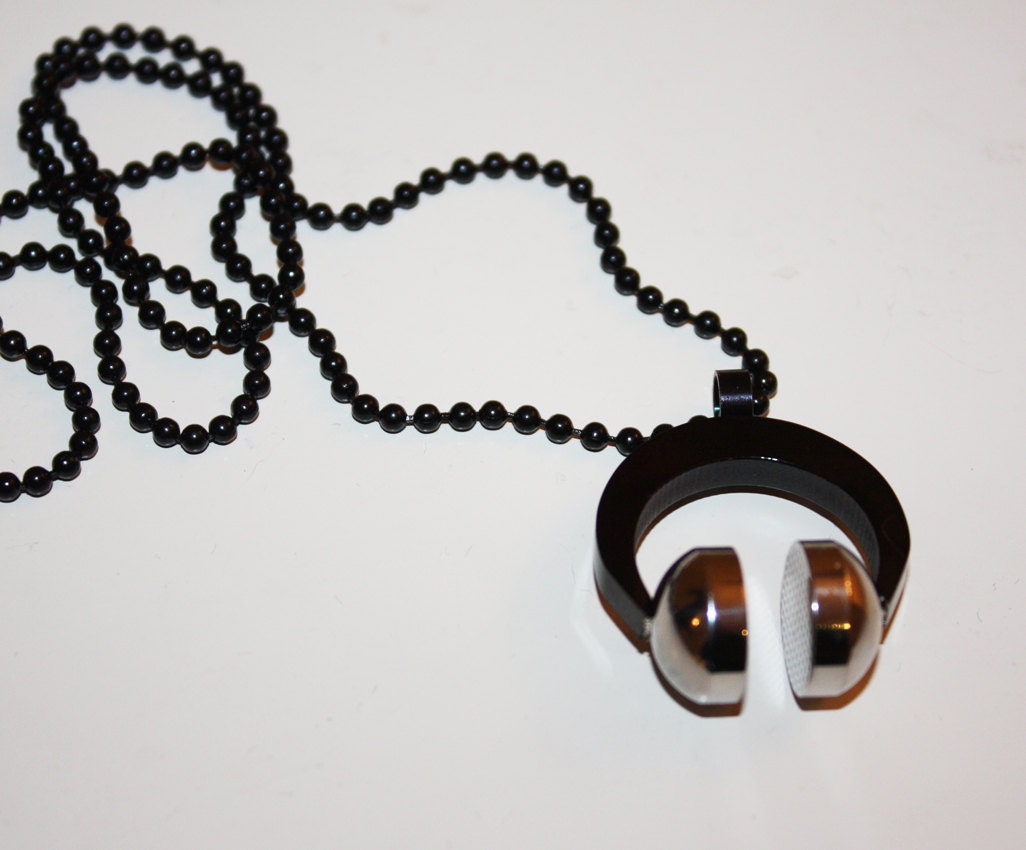 SALE 20% OFF, Rock Out, Headphones Necklace