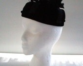 1950s Mr John Classic Black Velvet Fascinator Cocktail Hat.
