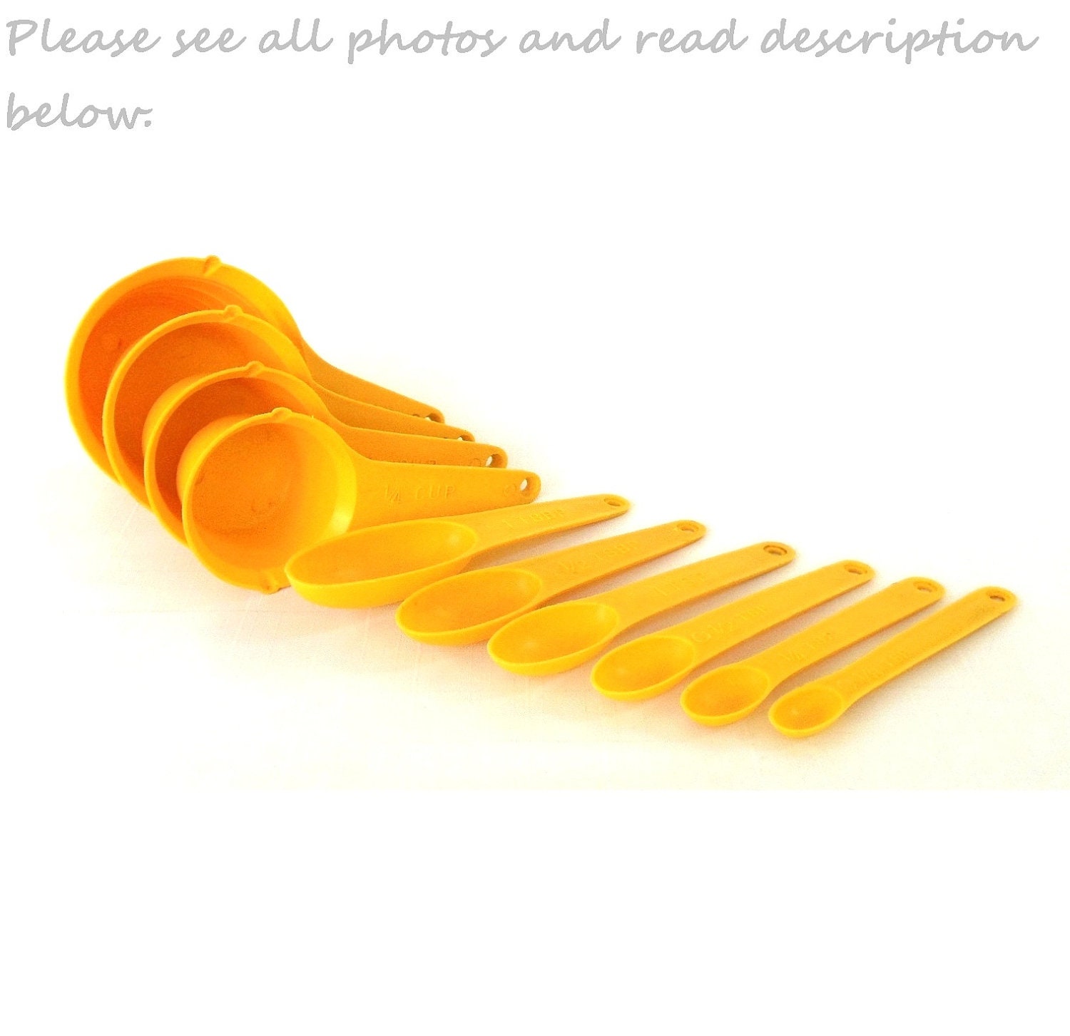 Vintage 1970s Kitchen Measuring Cup Spoon Set Harvest Gold Plastic