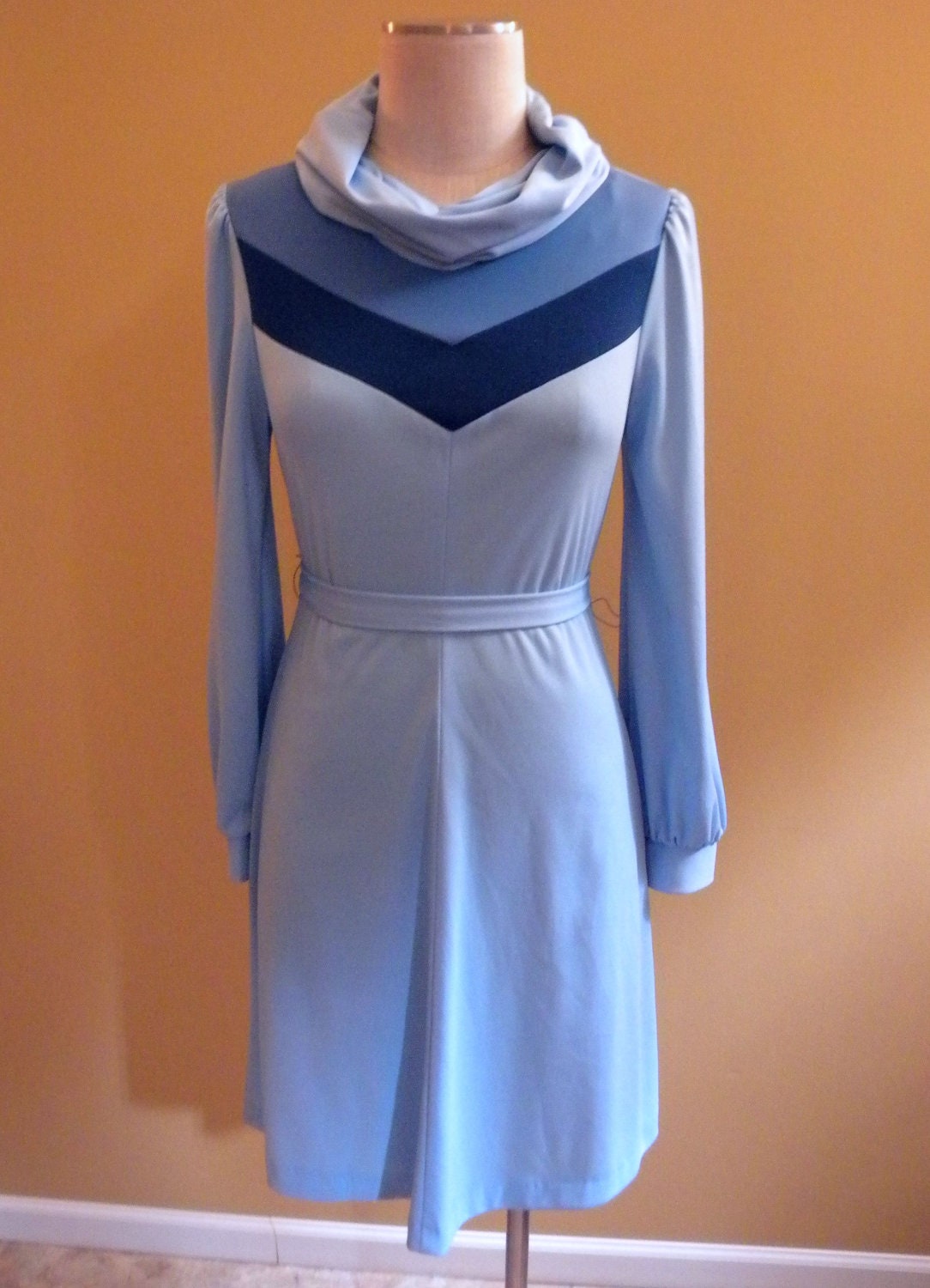 1970s Cowl Neck Pull Over Color Block Dress w/ Puff Sleeves & Fabric Belt Size M/L