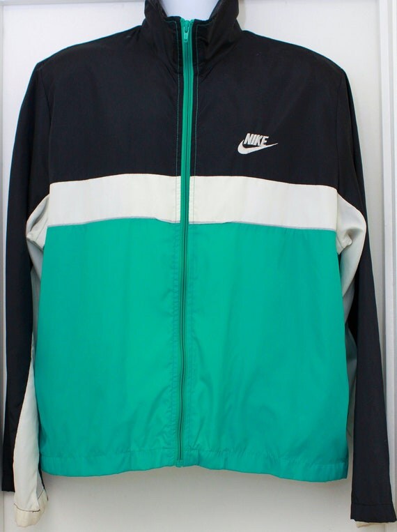 Exclusive 80s Vintage NIKE Windbreaker by StandoutVintageStore