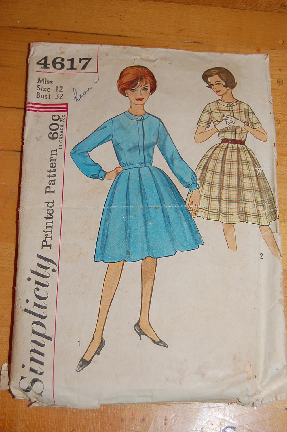 Possible Miss Frizzle dress pattern. Ms frizzle dress