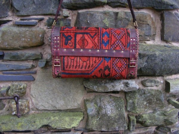 Satchel in antique rug veg tan leather