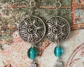 Vintage Button Earrings/shell/bead