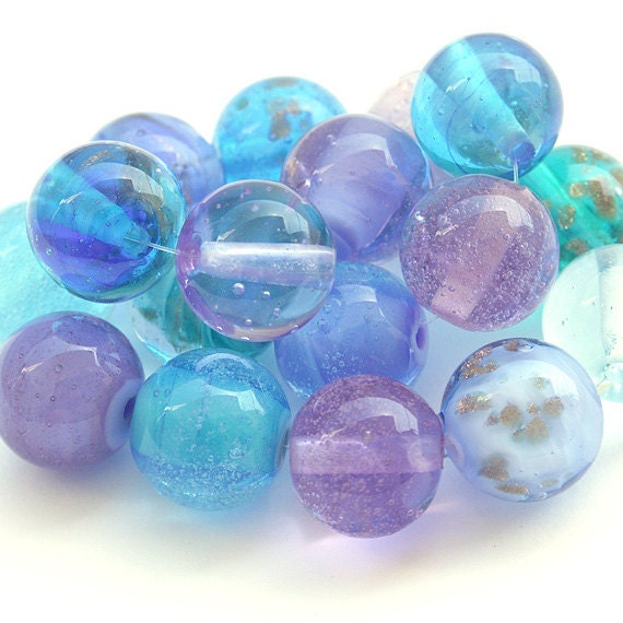 Sparkly and Bubbly - Round Lampwork Glass Bead Set in Shades of Blue, Aqua and Lavender with Goldstone (17)